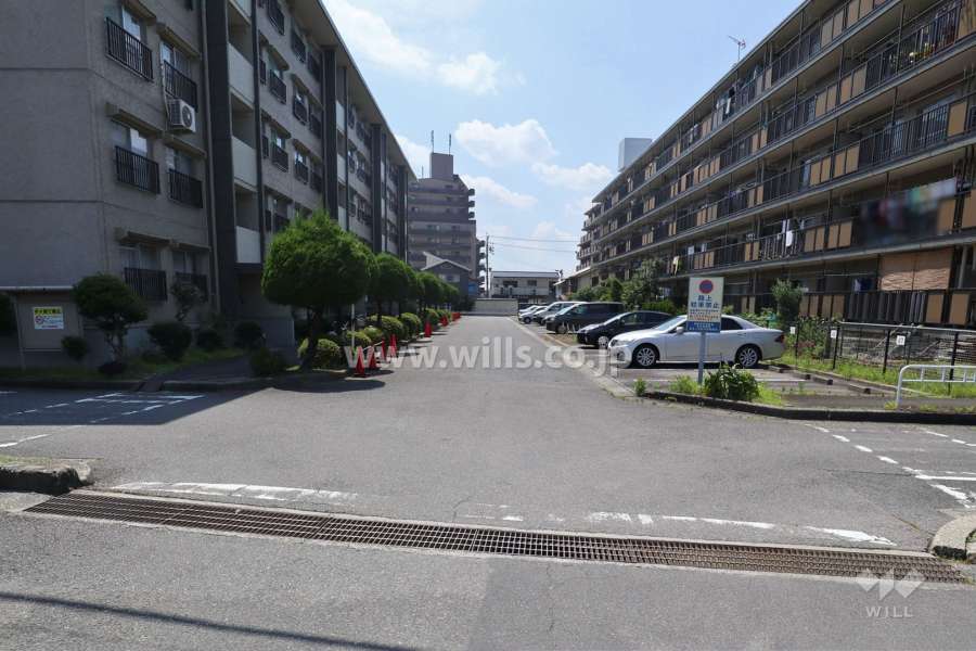敷地入り口