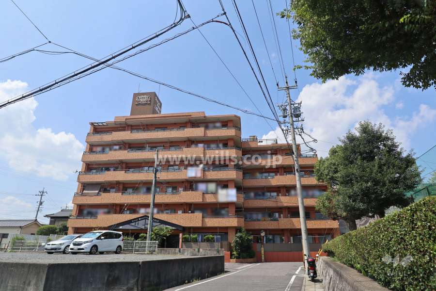 ライオンズマンション三郷第2の外観（南側から）