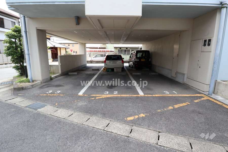 敷地内駐車場（屋内平面式）
