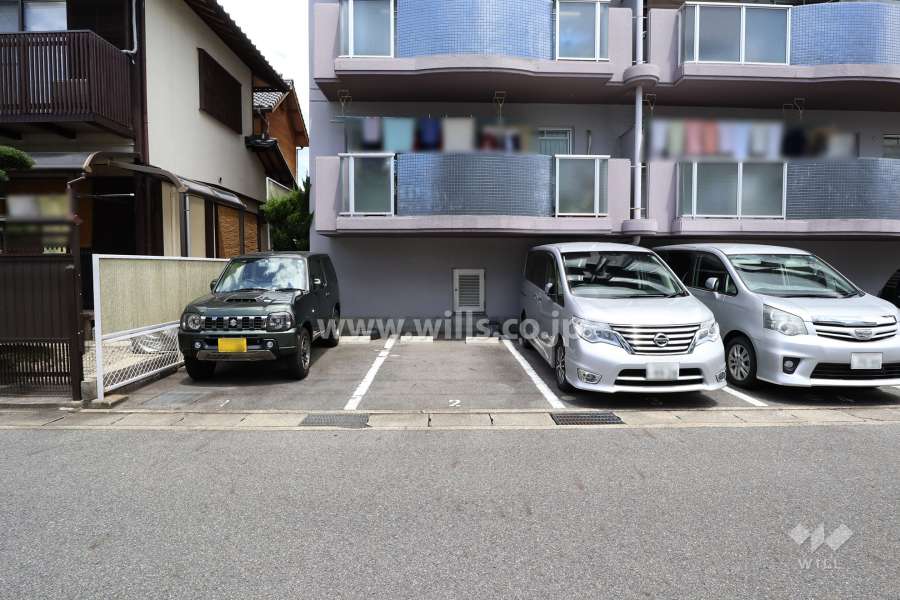 敷地内駐車場（屋外平面式）
