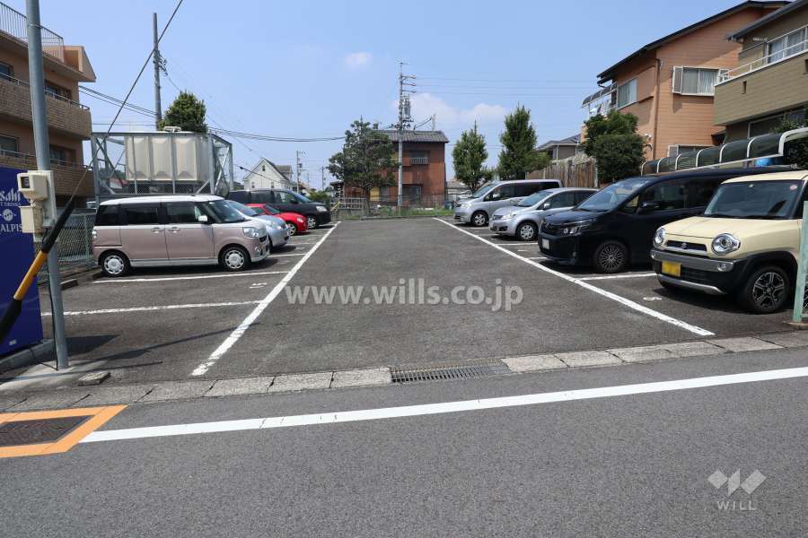 駐車場出入り口