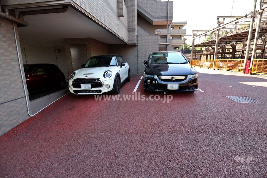 敷地内駐車場（屋外平面式）
