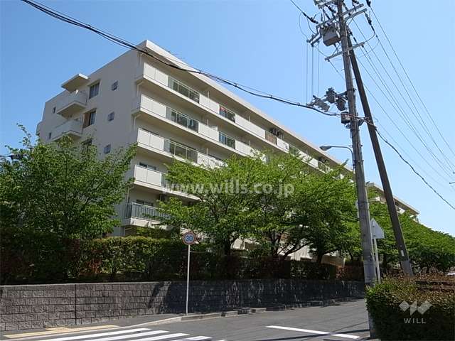 パステル千里B棟の外観（南西側から）