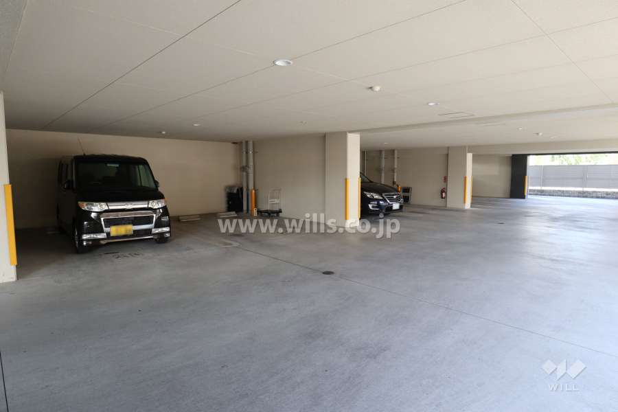 敷地内駐車場（屋内平面式）