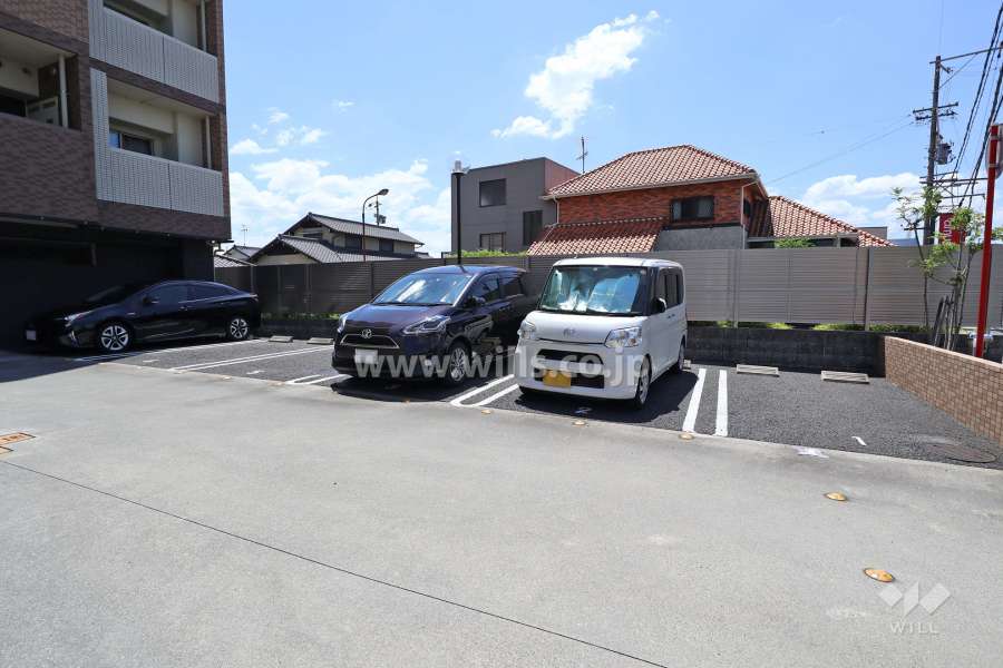 敷地内駐車場（屋外平面式）