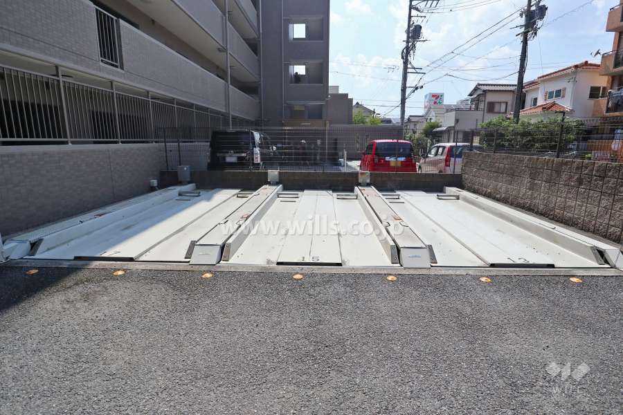 敷地内駐車場（屋外機械式）