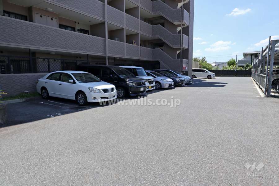 敷地内駐車場（屋外平面式）