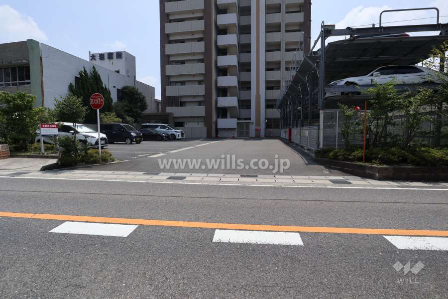 駐車場の出入口