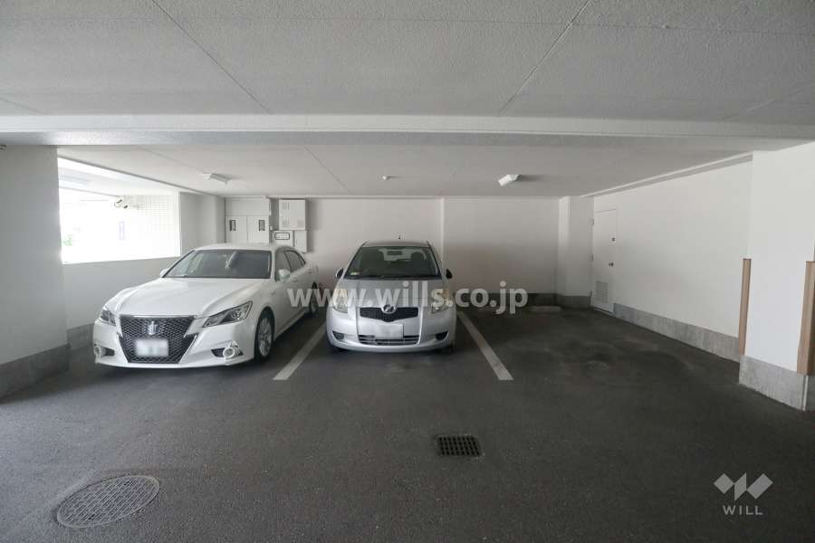 敷地内駐車場（屋内平面式）