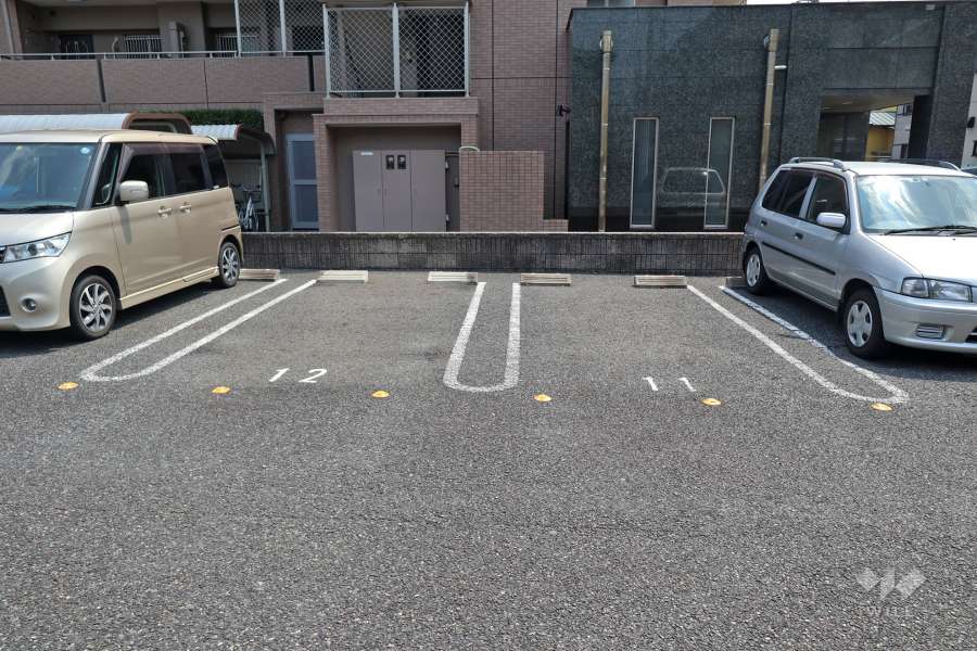 敷地内駐車場（屋外平面式）