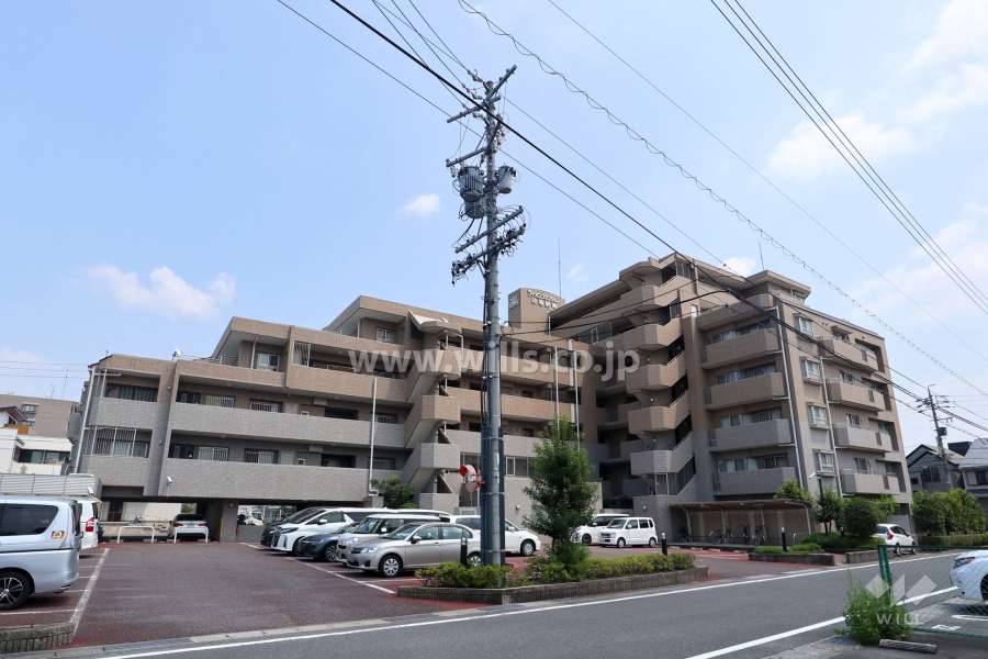ライオンズマンション印場駅南の外観（北西側から）