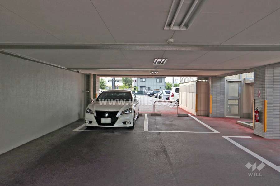 敷地内駐車場（屋内平面式）