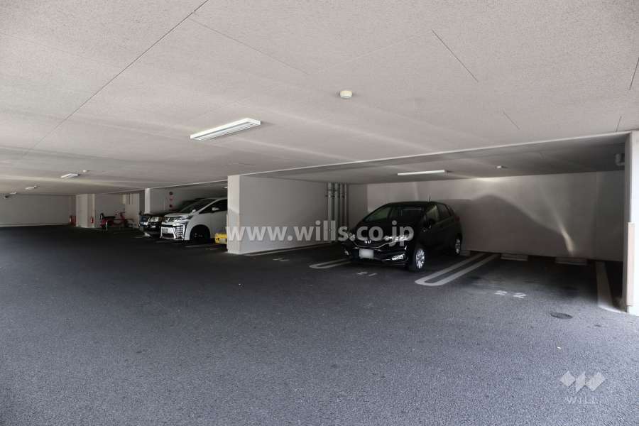 敷地内駐車場（屋内平面式）