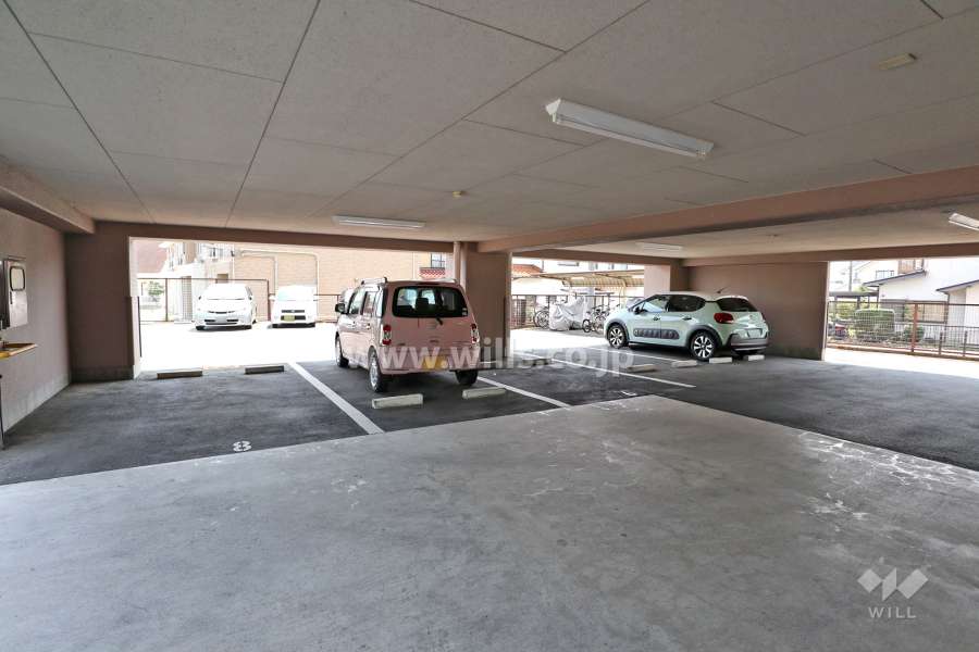 敷地内駐車場（屋内平面式）