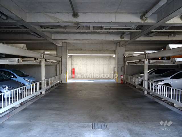 敷地内駐車場（屋内機械式）