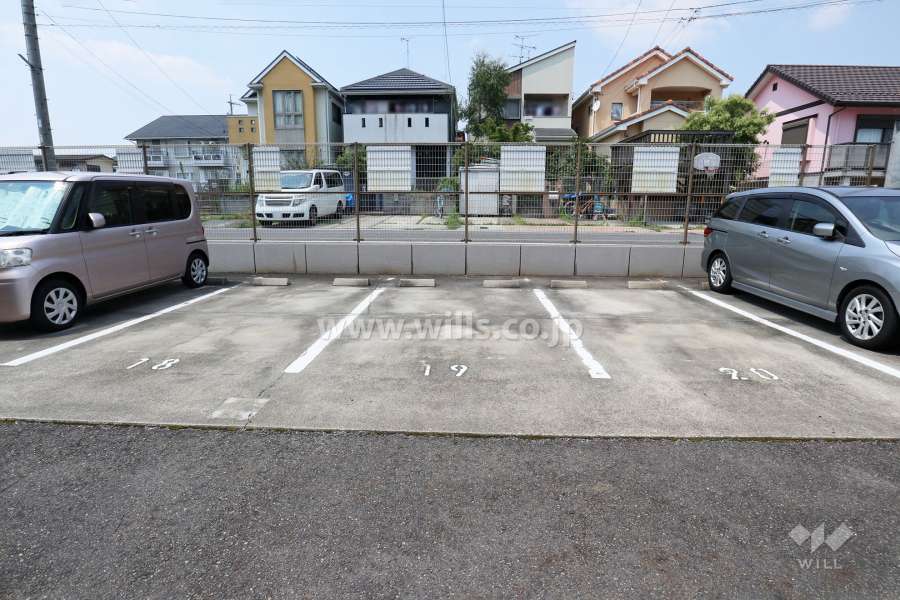 敷地内駐車場（屋外平面式）