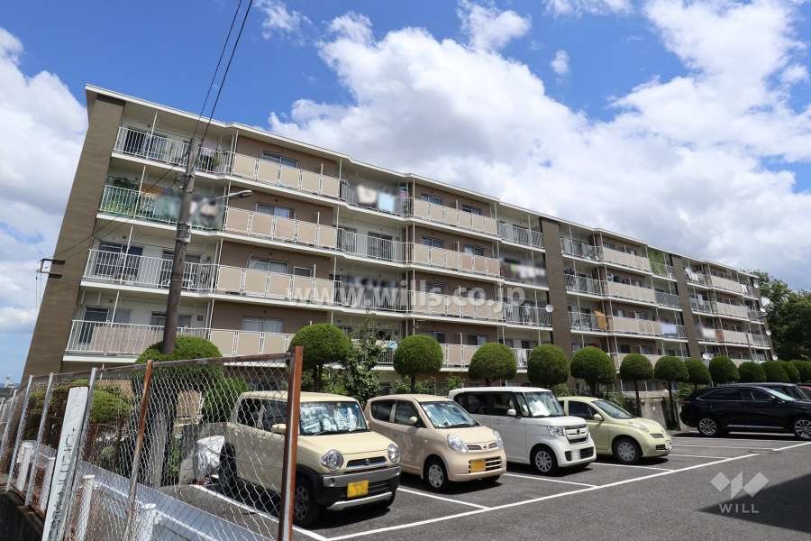 ラポール尾張旭B棟の外観（南西側から）