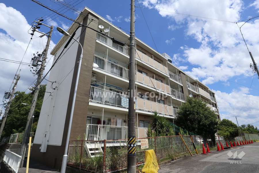 ラポール尾張旭E棟の外観（南西側から）