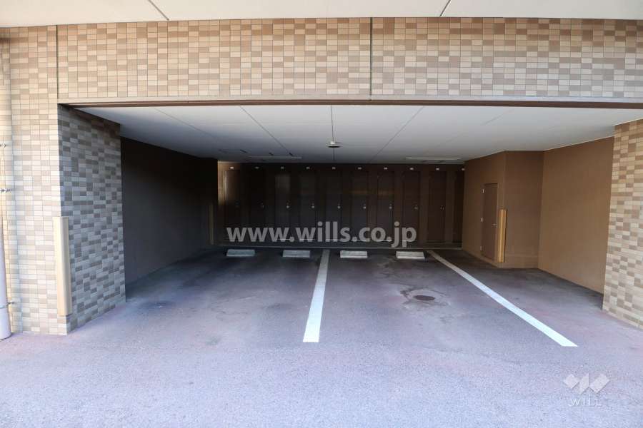 敷地内駐車場（屋内平面式）