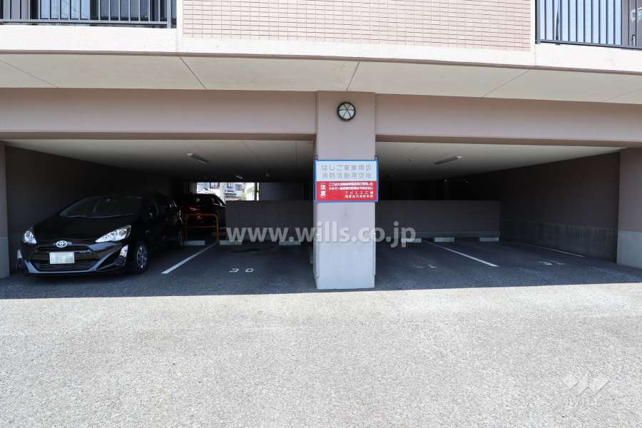 敷地内駐車場（屋内平面式）
