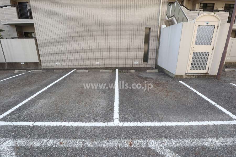 敷地内駐車場（屋外平面式）
