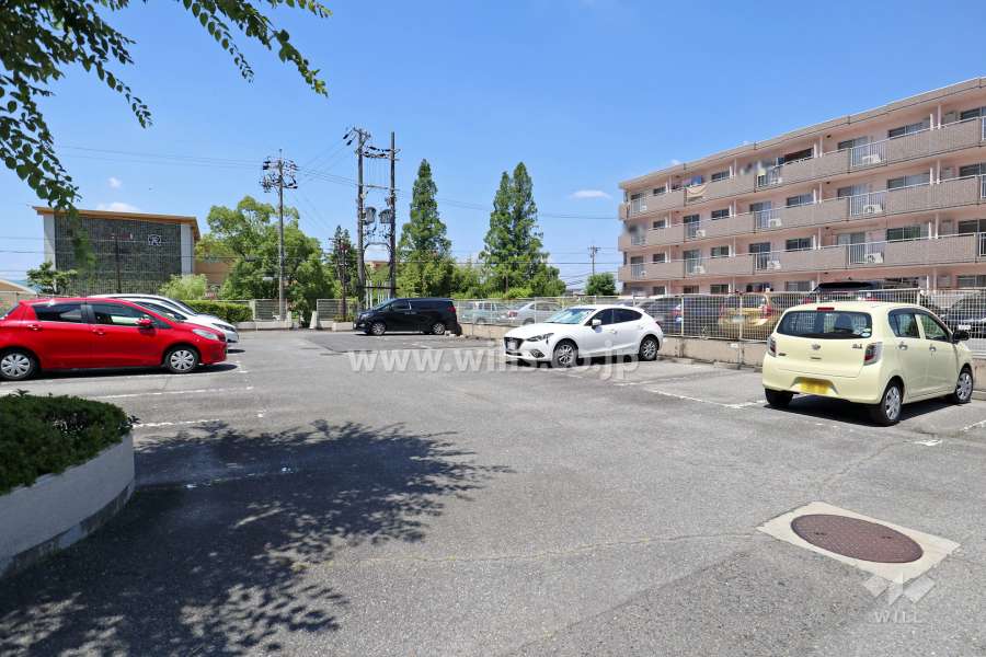 敷地内駐車場（屋外平面式）