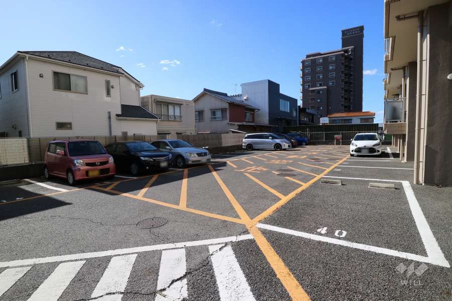 敷地内駐車場（屋外平面式）