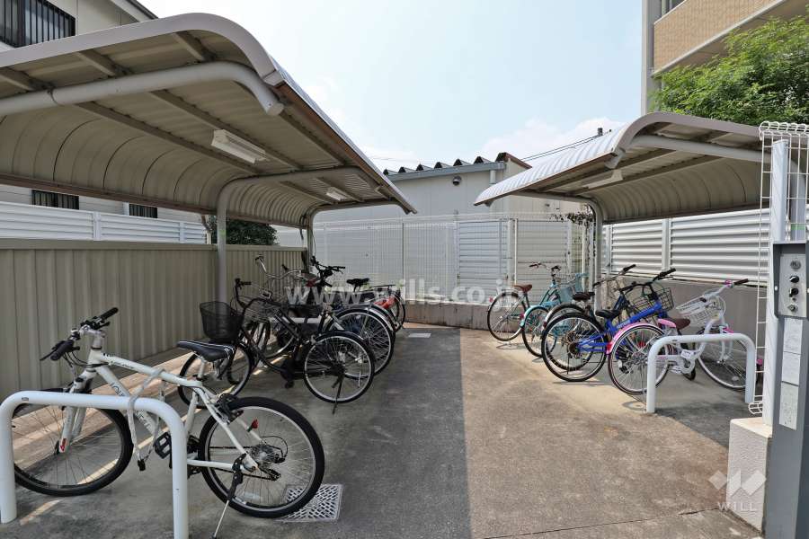 敷地部分にある駐輪場