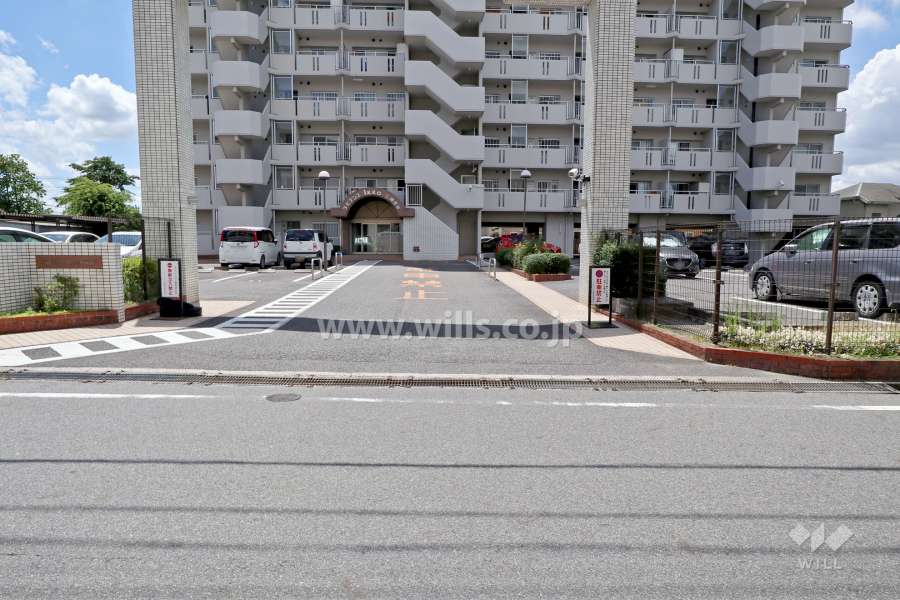 駐車場出入り口