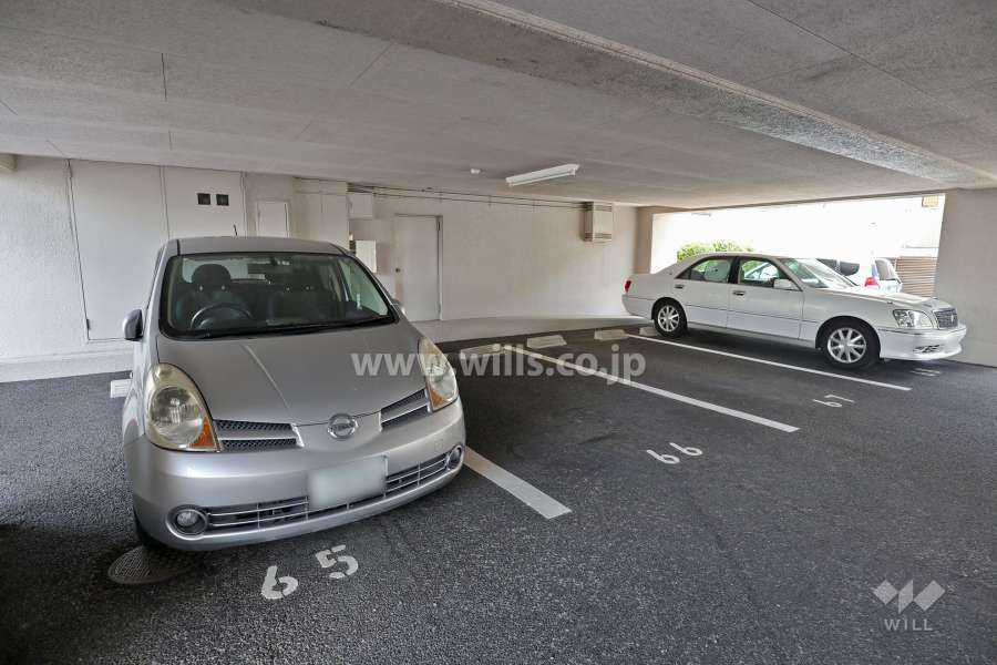 敷地内駐車場（屋内平面式）