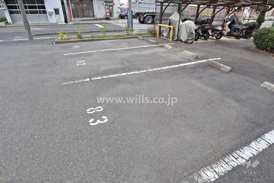 敷地内駐車場（屋外平面式）