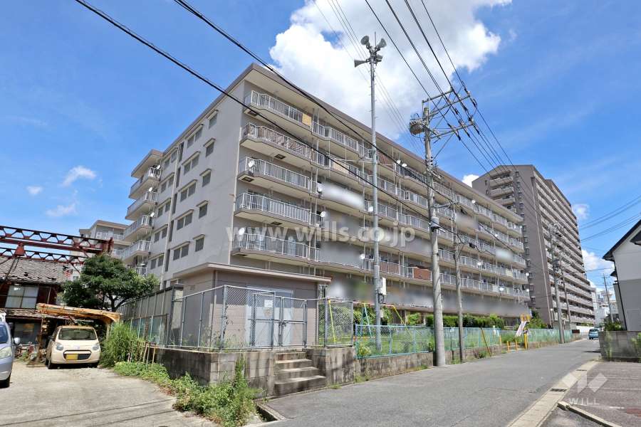 名鉄三郷ハイツB棟の外観（南側から）