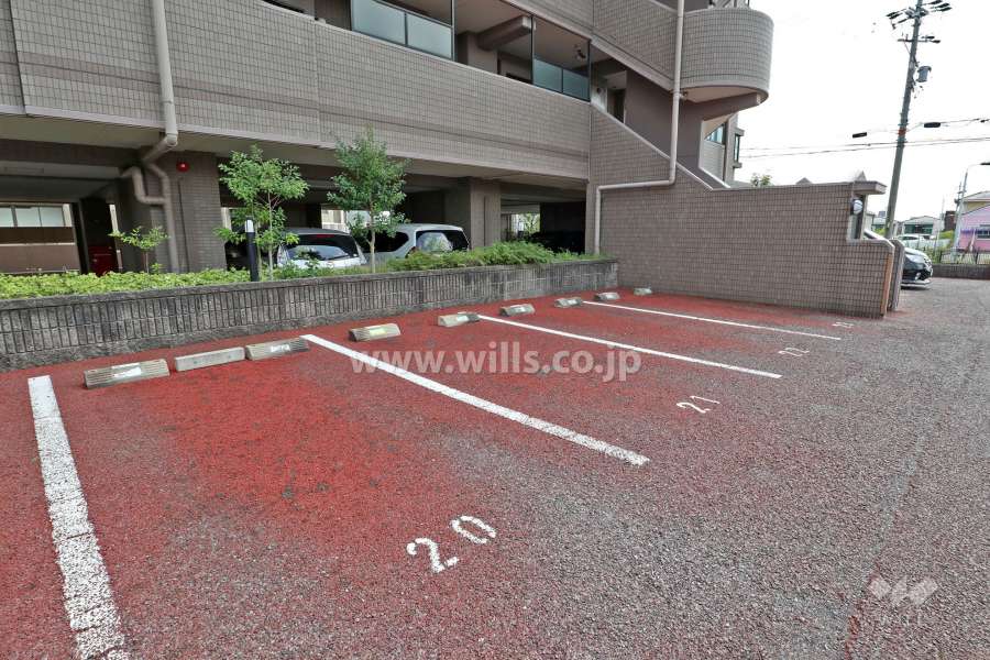 敷地内駐車場（屋外平面式）