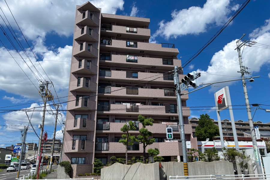 アイ旭の外観（南西側から）