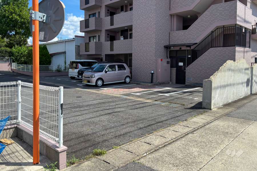 駐車場の出入口