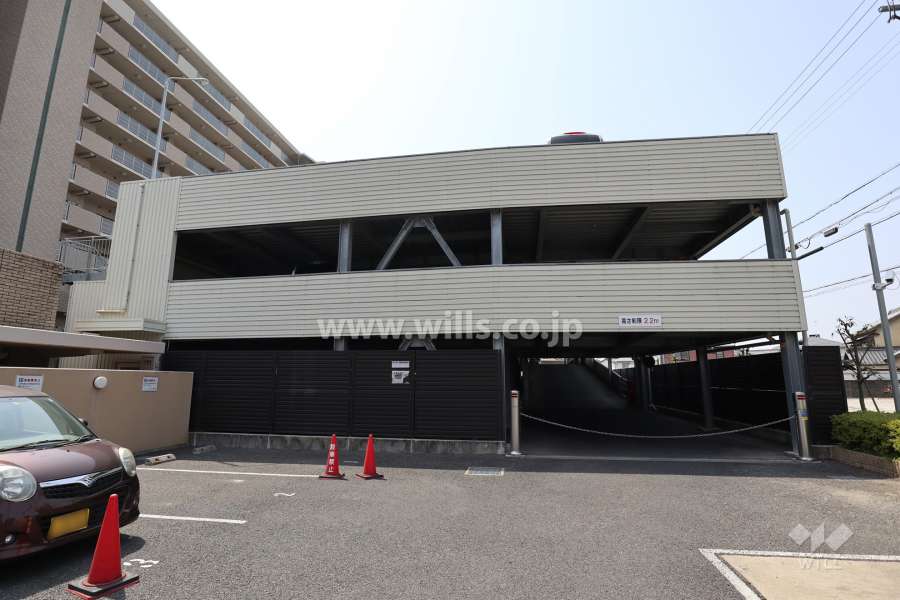 敷地内駐車場（平面自走式）