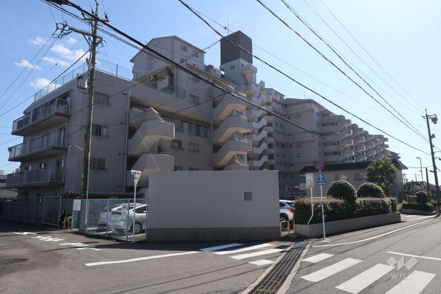 ネオハイツ森林公園A棟の外観（北東側から）