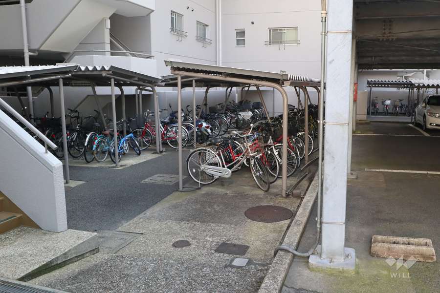 敷地北部分にある駐輪場