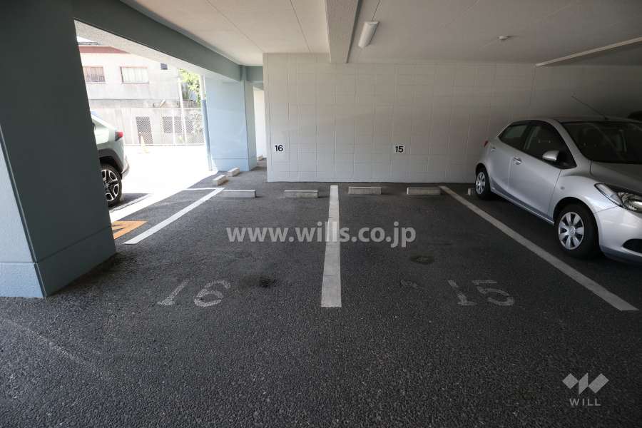 敷地内駐車場（屋内平面式）