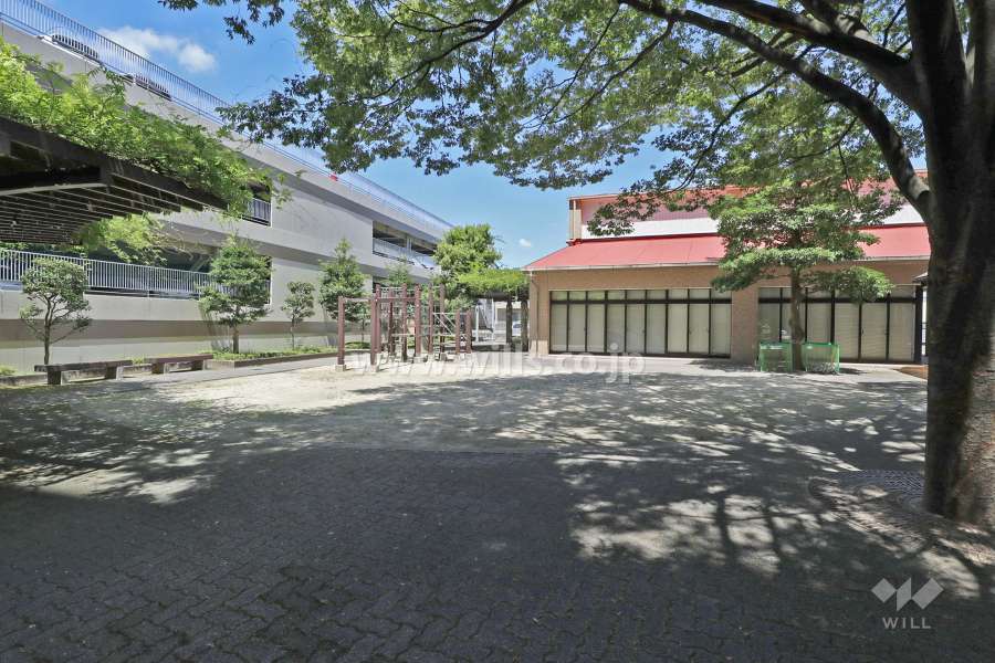 敷地内の公園