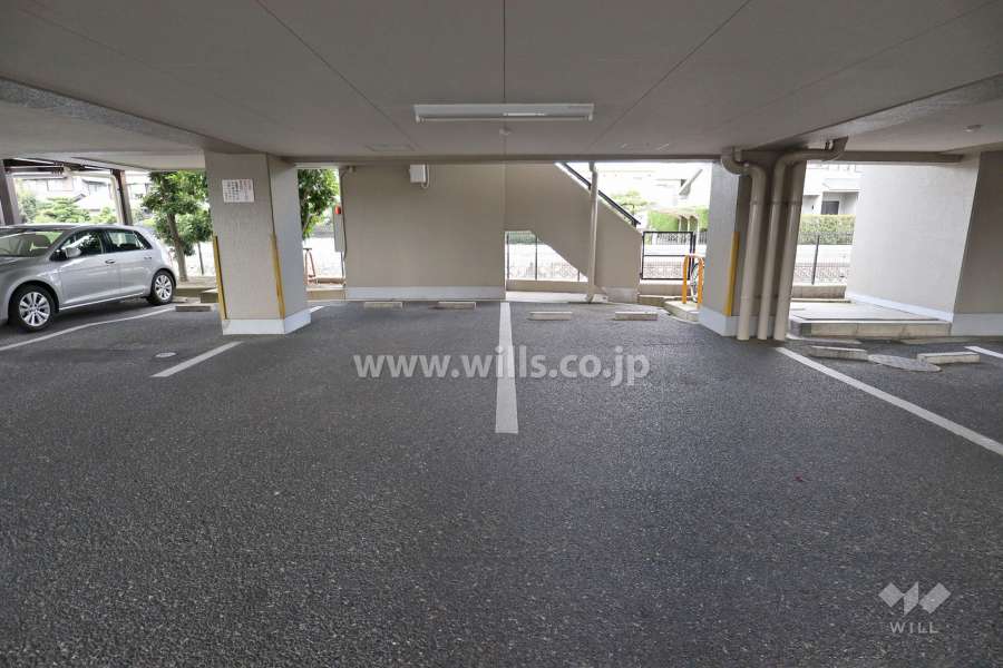 敷地内駐車場（屋内平面式）