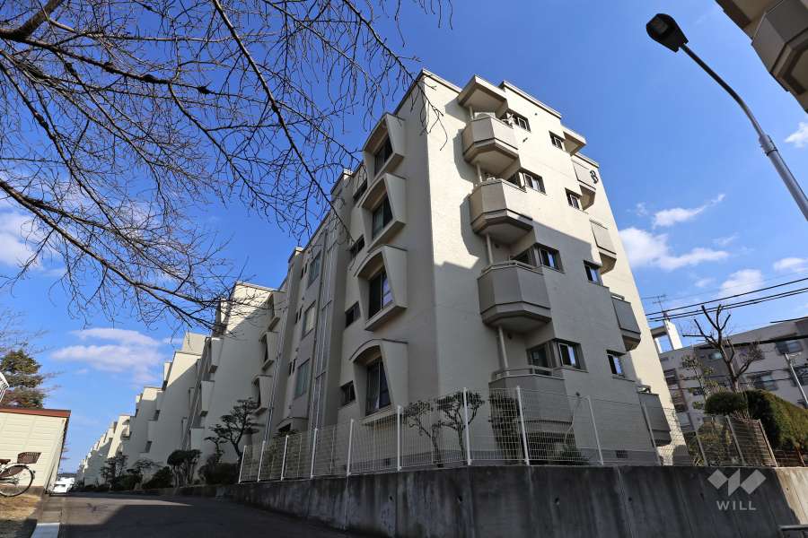 本地ヶ原住宅8号棟の外観(北西側から）