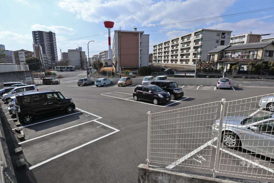 敷地内駐車場（屋外平面式）