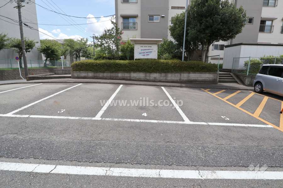 敷地内駐車場（屋外平面式）