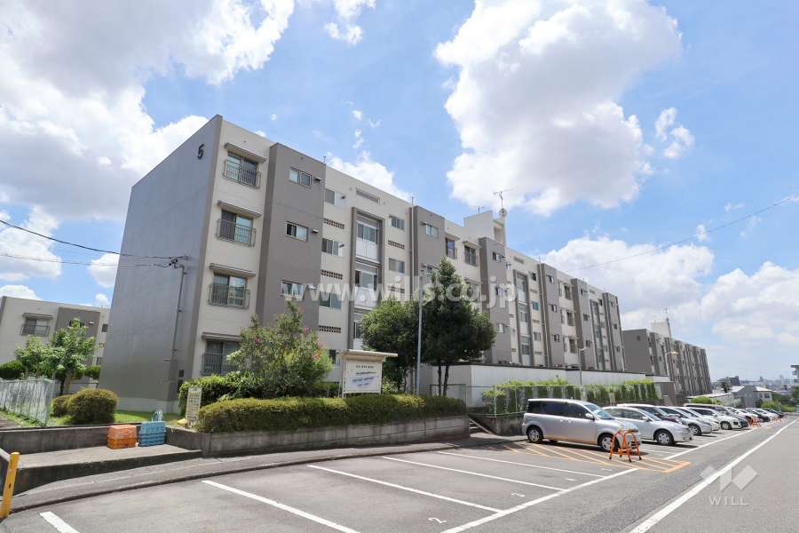 本地ヶ原住宅5号棟の外観（北東側から）