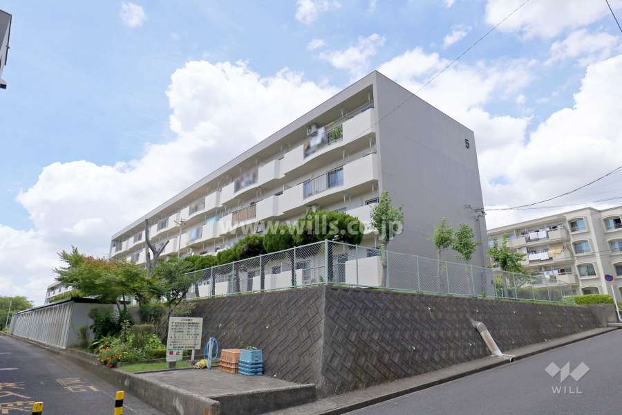 本地ヶ原住宅5号棟の外観（南東側から）
