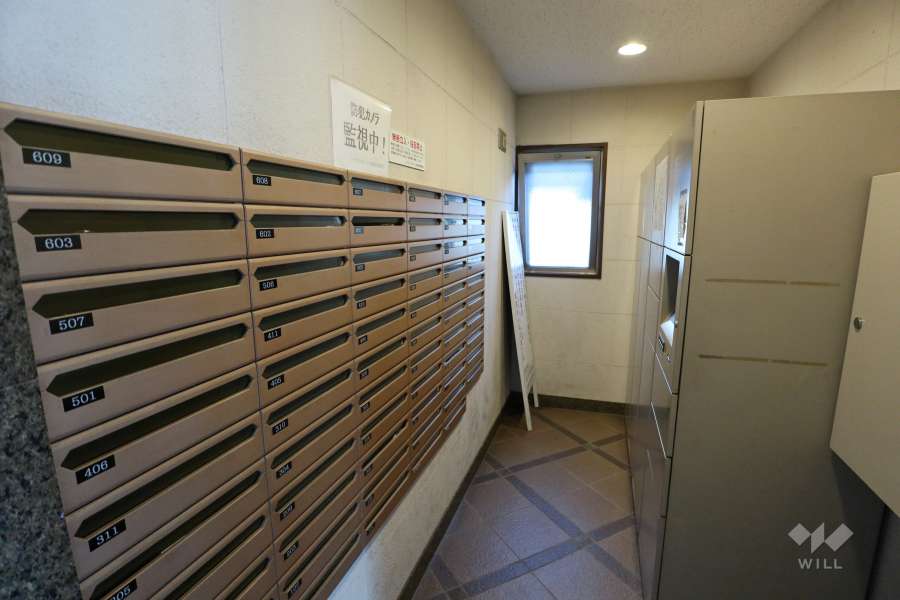 宅配ボックスと共用ポスト