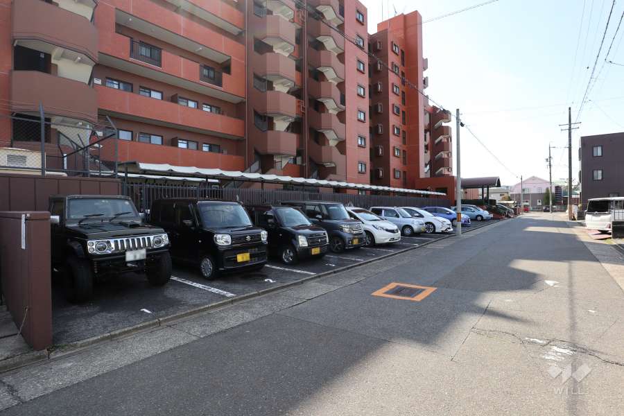 敷地内駐車場（屋外平面式）