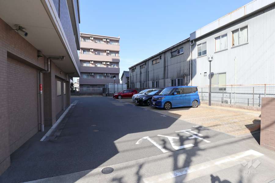 駐車場の出入り口・敷地内駐車場（屋外平面式）