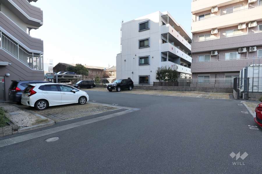 敷地内駐車場（屋外平面式、屋外機械式）